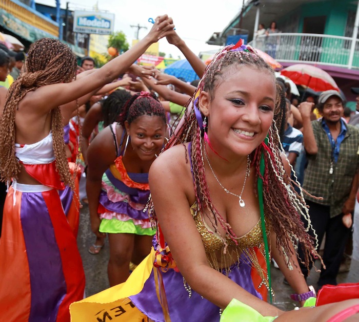 Costa Caribe celebras Fiestas de Mayo Ya 2013
