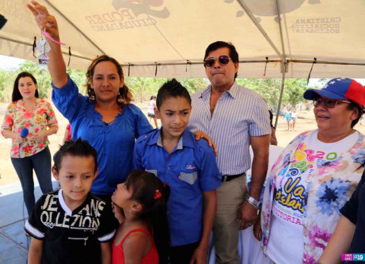 Entregan viviendas a familias de Masachapa