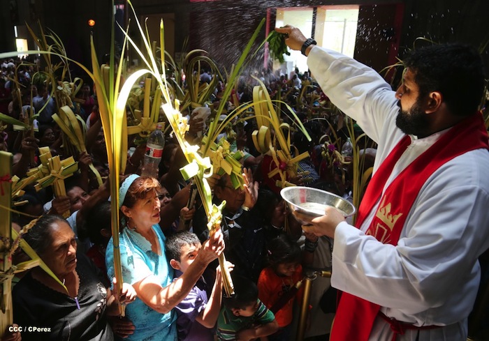Procesión de la Burrita en Managua (Semana Santa 2013)