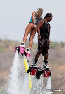 Intur promueve show de Flyboarding en centros turísticos del país