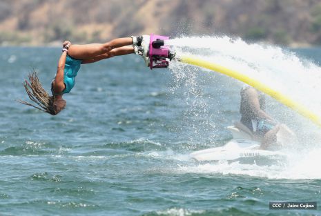 Intur promueve show de Flyboarding en centros turísticos del país