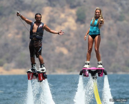 Intur promueve show de Flyboarding en centros turísticos del país