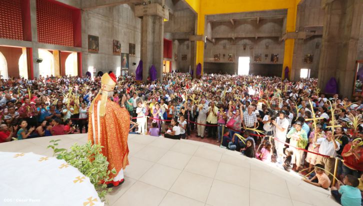 Cardenal Brenes preside peregrinación en honor a Jesús del Triunfo y misa de Domingo de Ramos 