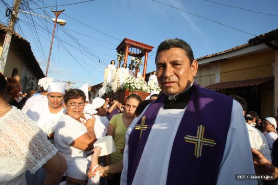 León celebra tradicional procesión en honor a San Benito de Palermo