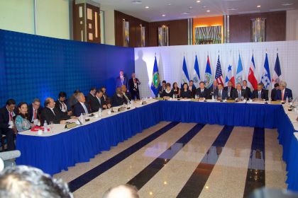 Presidente Daniel participa en reunión del SICA con Obama previo a Cumbre de las Américas
