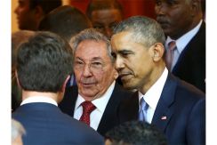 Saludo entre Raúl y Obama en VII Cumbre de las Américas