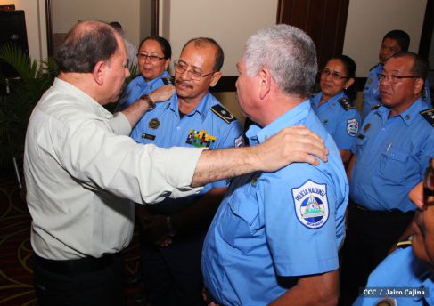 Daniel y Rosario reciben Plan de Fortalecimiento de la Seguridad Ciudadana