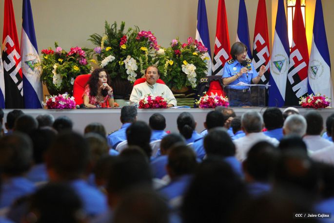 Daniel y Rosario reciben Plan de Fortalecimiento de la Seguridad Ciudadana