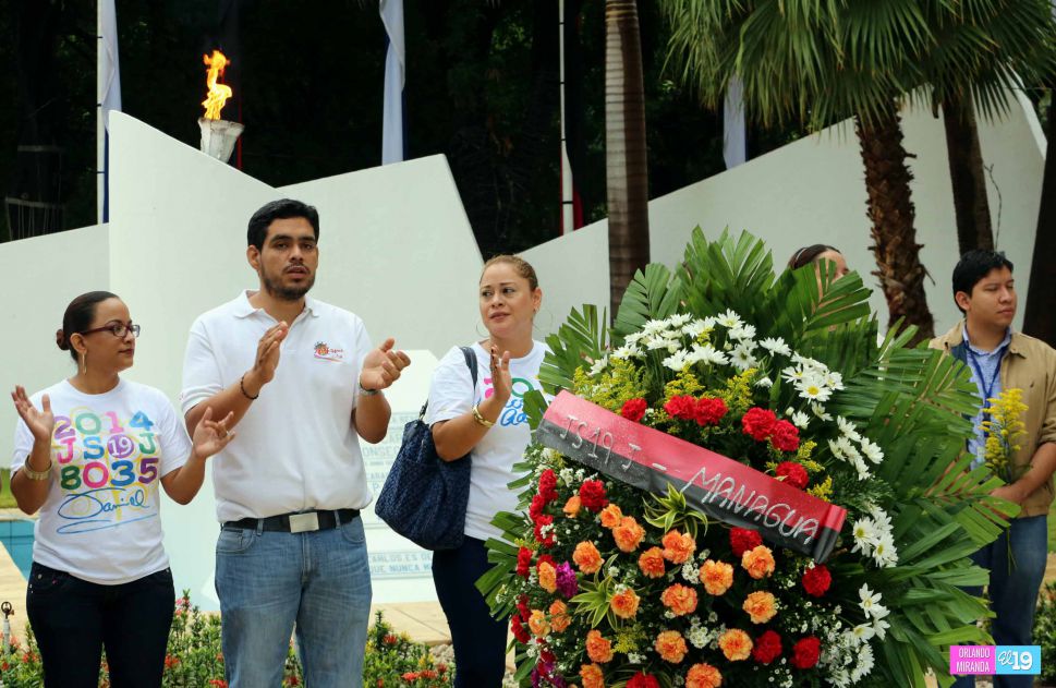 Una Flor para Tomás (30 Abril 2015)