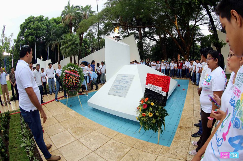 Una Flor para Tomás (30 Abril 2015)