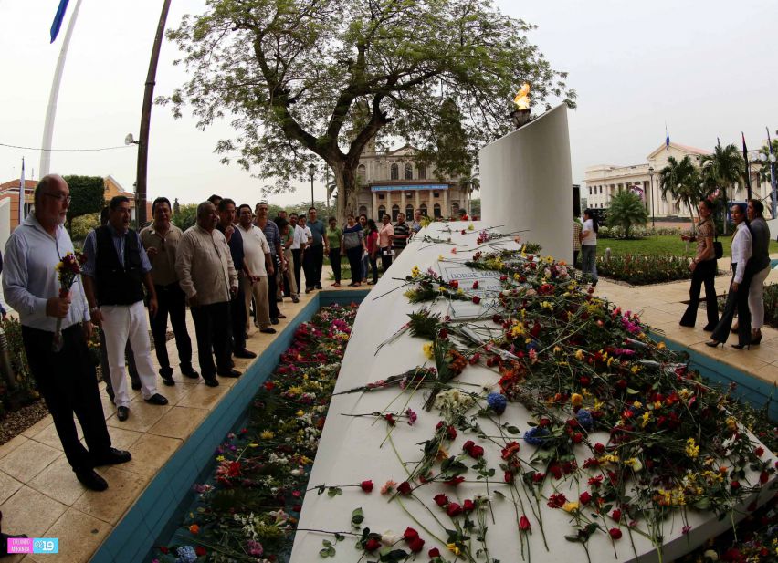 Una Flor para Tomás (30 Abril 2015)