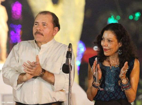 Daniel y Rosario rinden homenaje al Comandante Tomás Borge Martínez