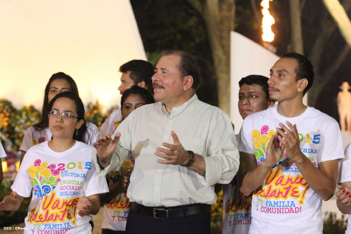 Daniel y Rosario rinden homenaje al Comandante Tomás Borge Martínez