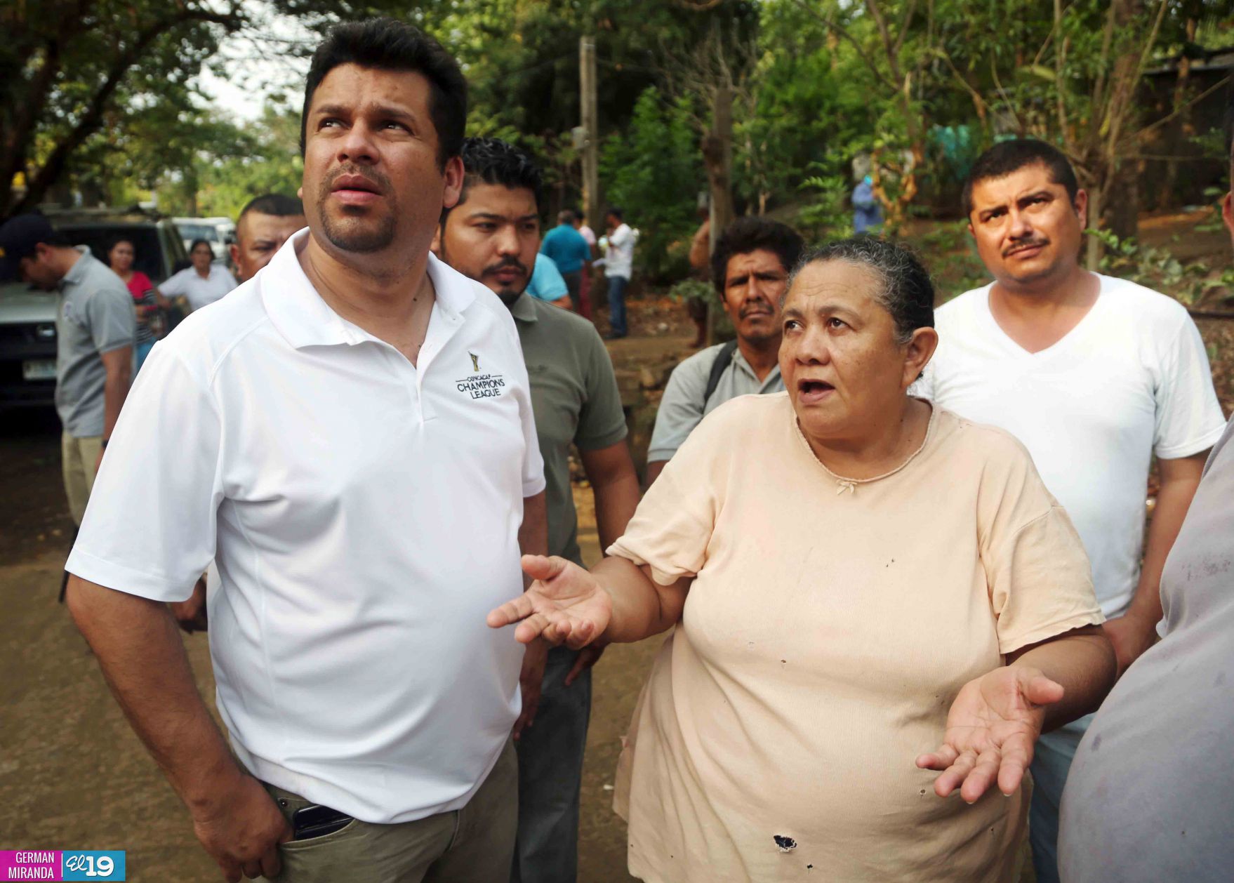 Alcaldía dialoga con familias para que accedan a ser evacuadas a lugares más seguros
