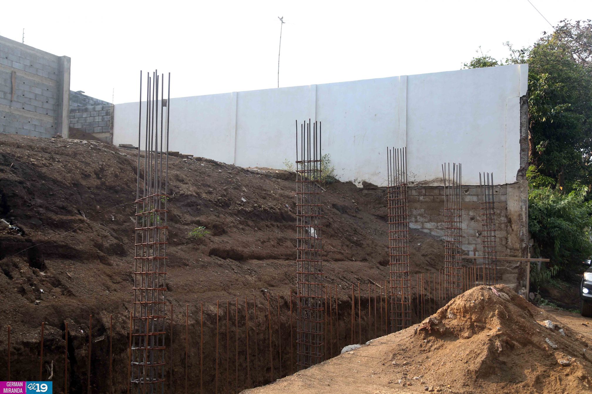 Alcaldía dialoga con familias para que accedan a ser evacuadas a lugares más seguros