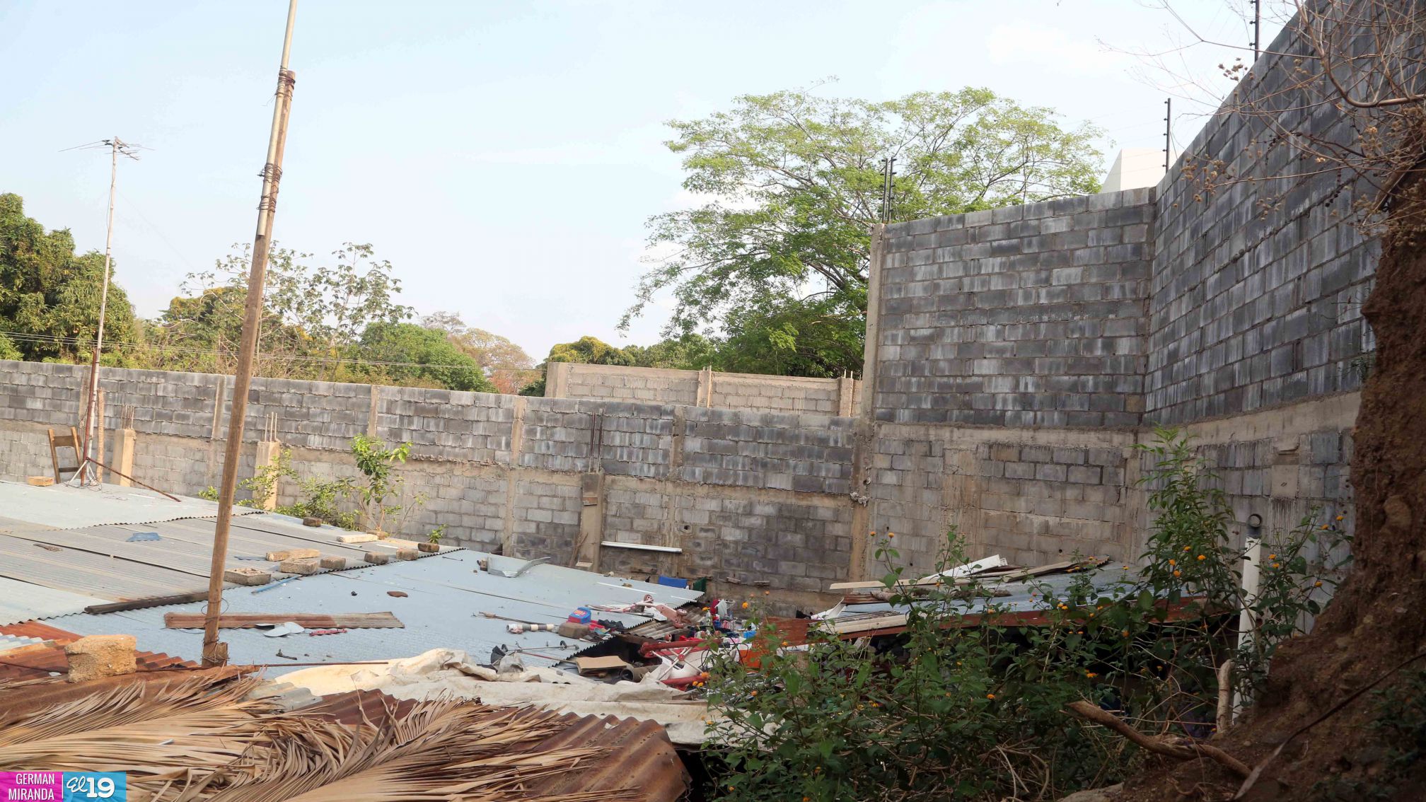 Alcaldía dialoga con familias para que accedan a ser evacuadas a lugares más seguros