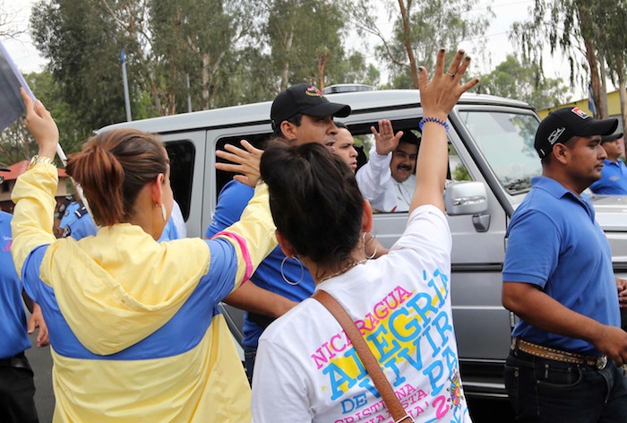 Daniel y Nicolás recorren calles y rotondas de Managua