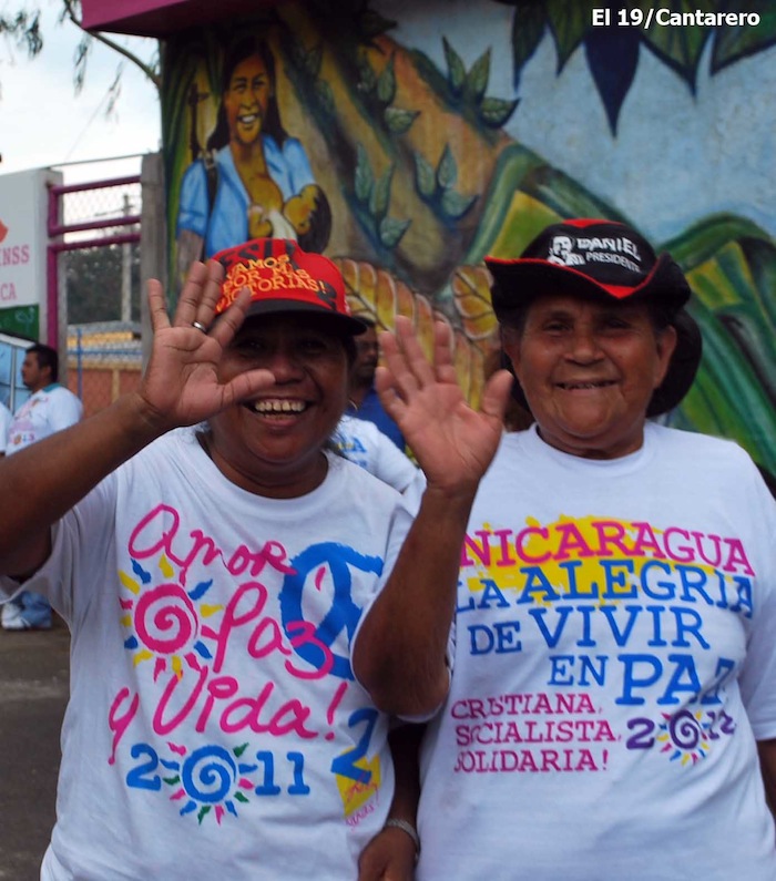 Daniel y Nicolás recorren calles y rotondas de Managua