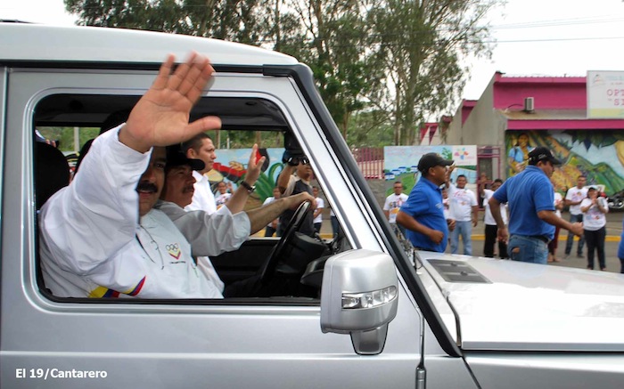 Daniel y Nicolás recorren calles y rotondas de Managua