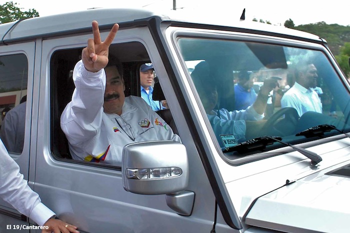 Daniel y Nicolás recorren calles y rotondas de Managua