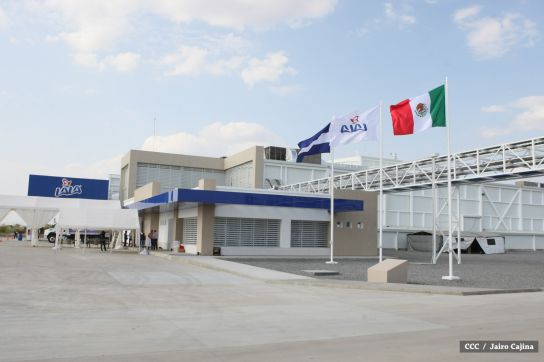 Presidente Daniel inaugura planta láctea del grupo Lala