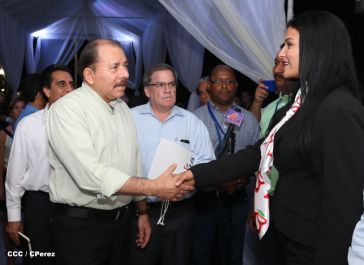 Presidente Daniel inaugura planta láctea del grupo Lala