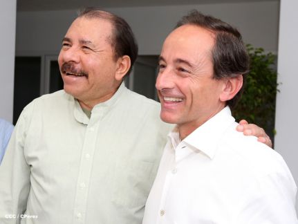 Presidente Daniel inaugura planta láctea del grupo Lala