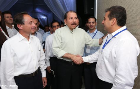 Presidente Daniel inaugura planta láctea del grupo Lala