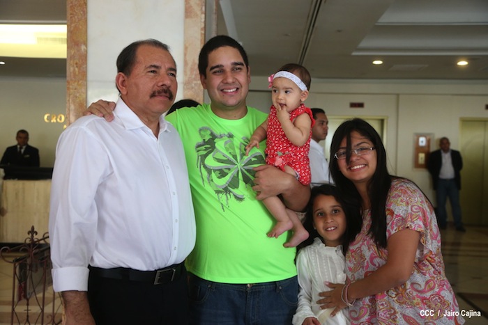 Daniel y Nicolás visitan Puerto Salvador Allende