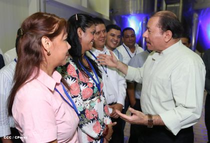 Presidente Daniel inaugura planta láctea del grupo Lala