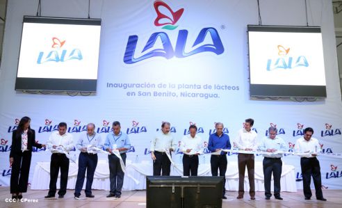 Presidente Daniel inaugura planta láctea del grupo Lala