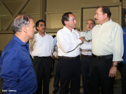 Presidente Daniel inaugura planta láctea del grupo Lala