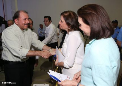 Presidente Daniel inaugura planta láctea del grupo Lala
