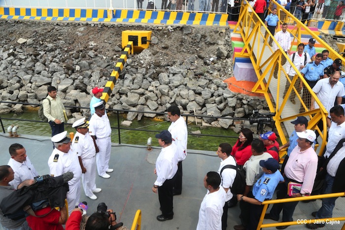 Daniel y Nicolás visitan Puerto Salvador Allende