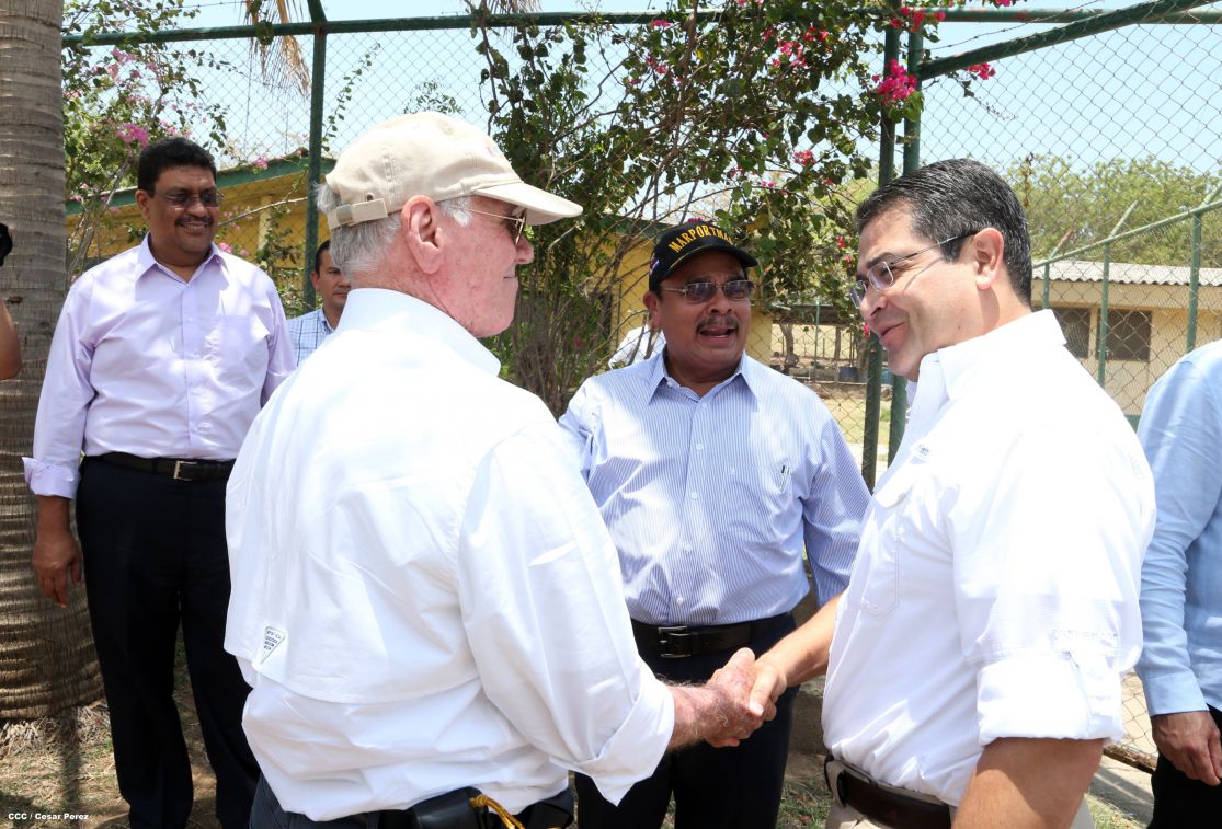 Presidente de Honduras conoce experiencia ganadera de Nicaragua