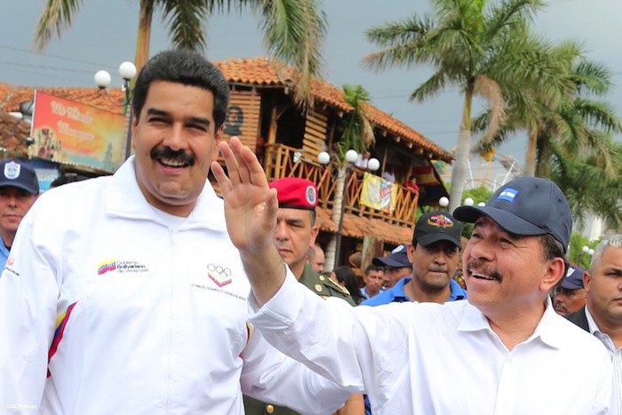 Daniel y Nicolás visitan Puerto Salvador Allende