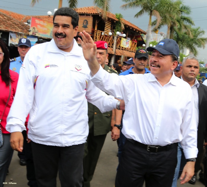 Daniel y Nicolás visitan Puerto Salvador Allende