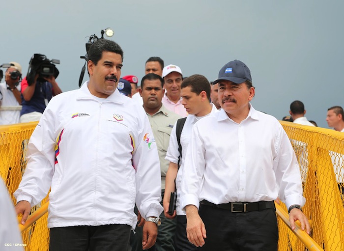 Daniel y Nicolás visitan Puerto Salvador Allende