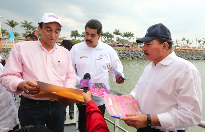 Daniel y Nicolás visitan Puerto Salvador Allende