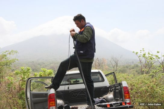 INETER da mantenimiento preventivo al Sistema de Alerta Temprana en el Volcán Concepción