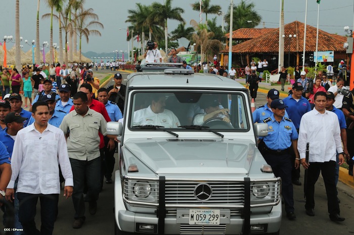 Daniel y Nicolás visitan Puerto Salvador Allende