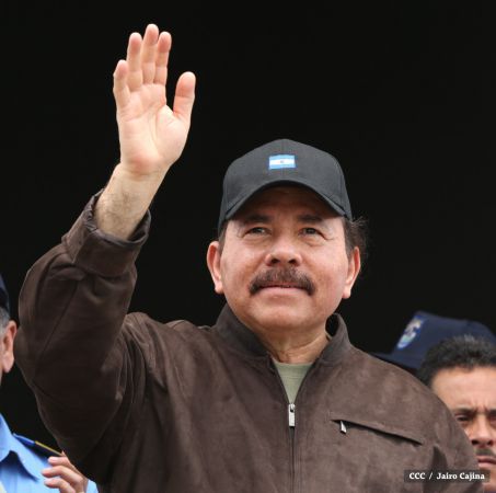 Daniel y Rosario conmemoran el 120 aniversario del natalicio de Sandino