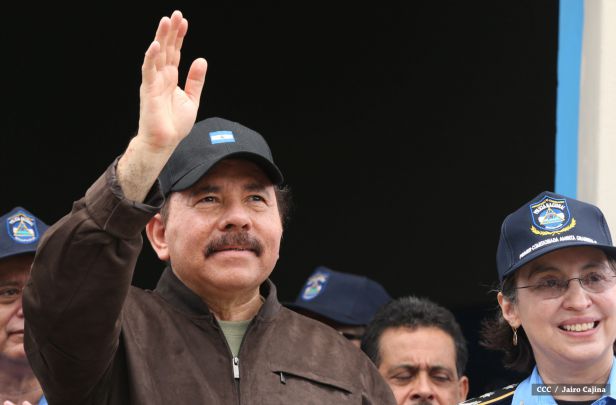 Daniel y Rosario conmemoran el 120 aniversario del natalicio de Sandino