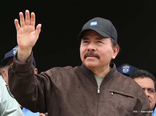 Daniel y Rosario conmemoran el 120 aniversario del natalicio de Sandino