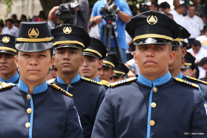 Daniel y Rosario conmemoran el 120 aniversario del natalicio de Sandino