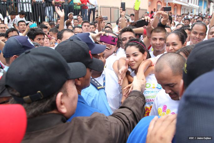Daniel y Rosario conmemoran el 120 aniversario del natalicio de Sandino