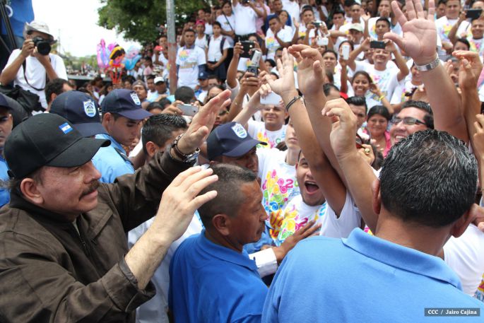 Daniel y Rosario conmemoran el 120 aniversario del natalicio de Sandino