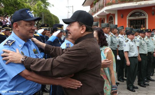 Daniel y Rosario conmemoran el 120 aniversario del natalicio de Sandino