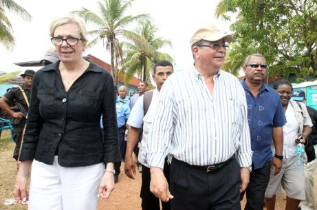 Brigada Humanitaria del USNS Confort atiende a comunidades del Caribe