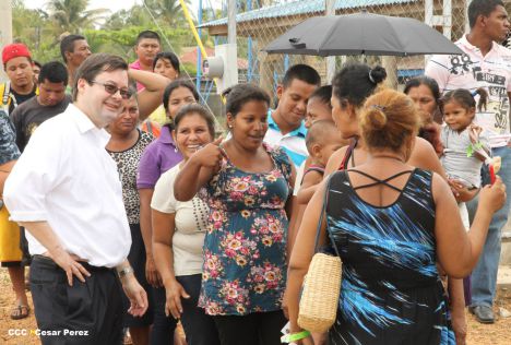 Brigada Humanitaria del USNS Confort atiende a comunidades del Caribe